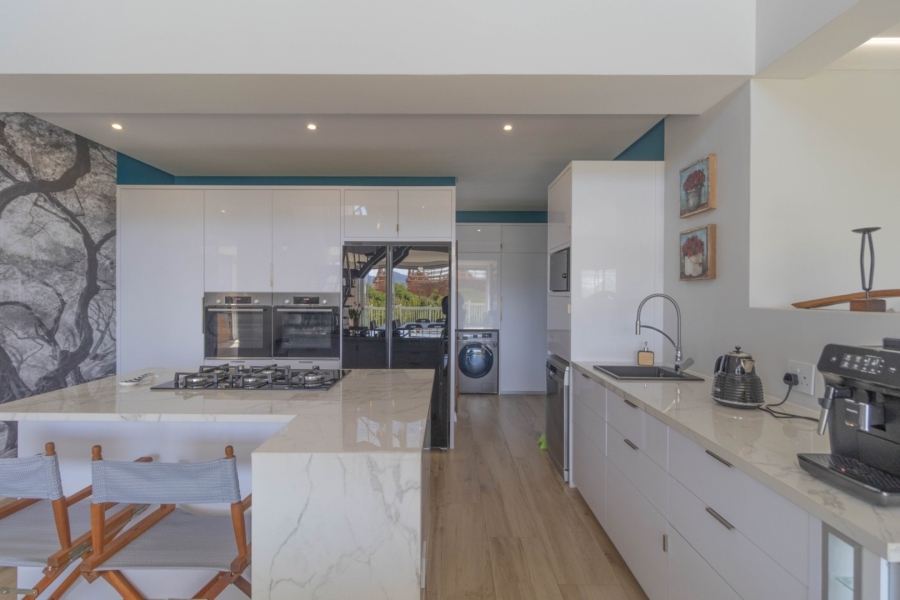 3 Bedroom Property for Sale in Somerset Lakes Western Cape